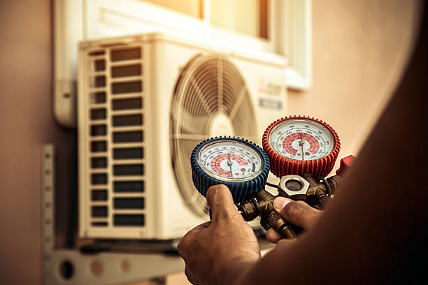 Professional Hvac technician working in Elgin, MN